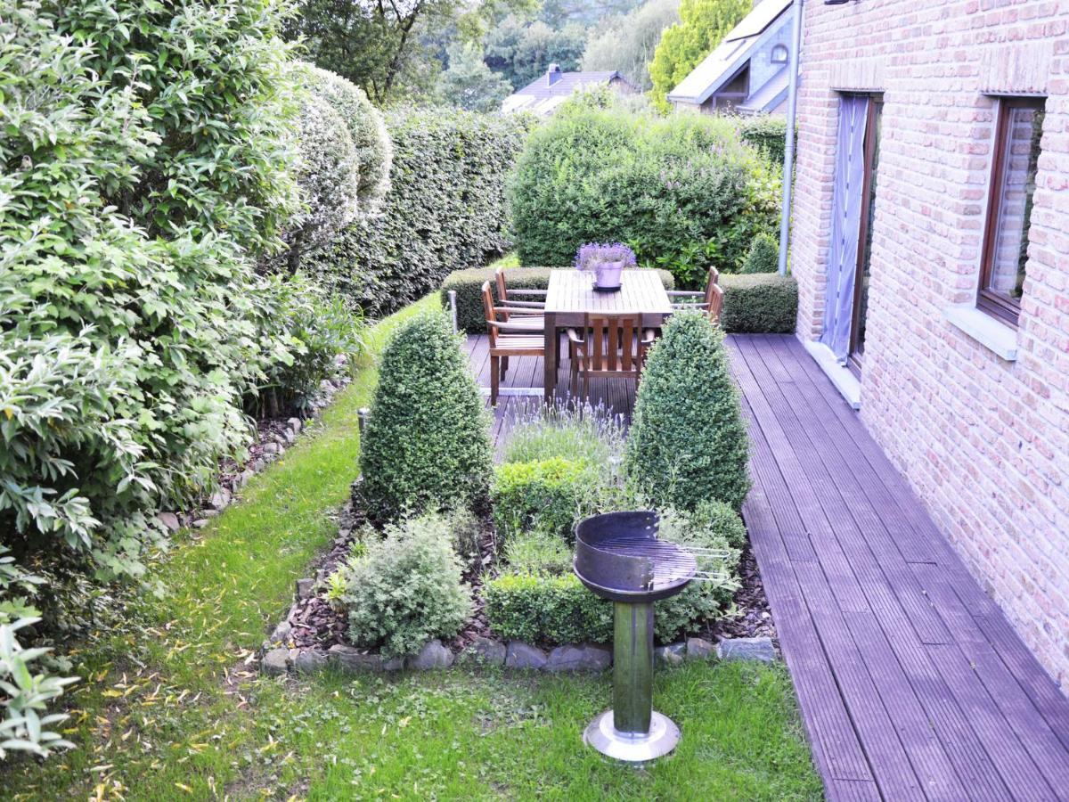 Modern Holiday Home In Stavelot With Fireplace Exterior photo